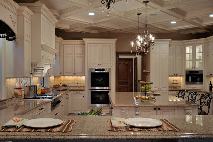 Elegant Long Island Kitchen Design For A Large Scale Room