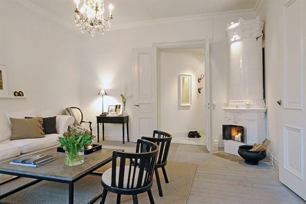 Apartment-Displaying-Elegant-White-Color-Scheme-3