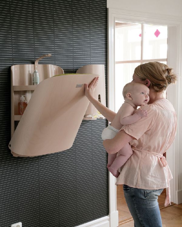 creative-wall-mounted-baby-changing-tables-1