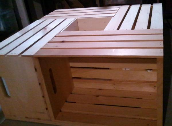 Wine-Crate-Coffee-Table-1