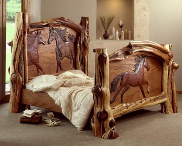 bed-carved-artwork