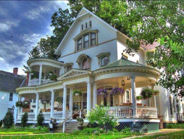 dream-house-Victorian-Style