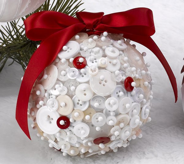 button-christmas-ornament-2