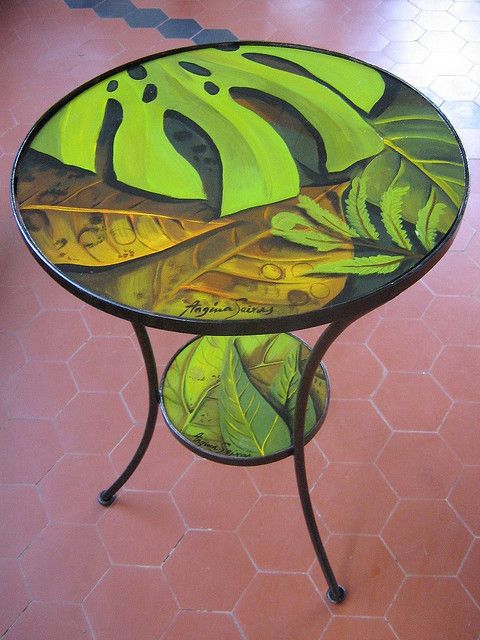 Argina-Seixas-paints-furniture-6