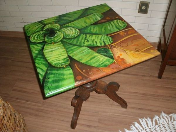 Argina-Seixas-paints-furniture-7