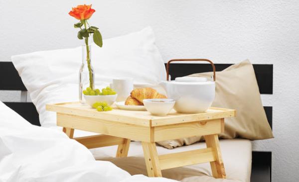 DIY-bed-tray