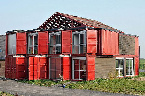 container-red-house-1