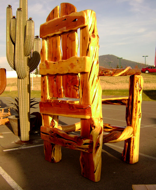 Gigantic-Juniper-Log-Chair-2