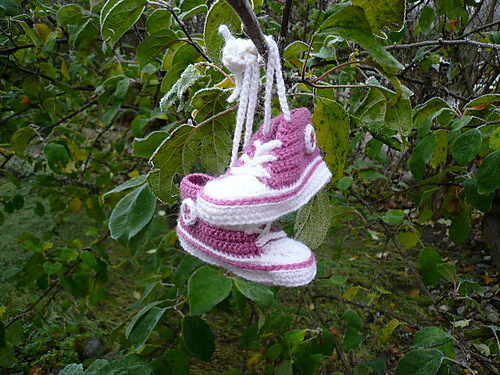 crochet-baby-converse-3