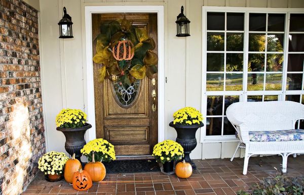 halloween-front-door-17