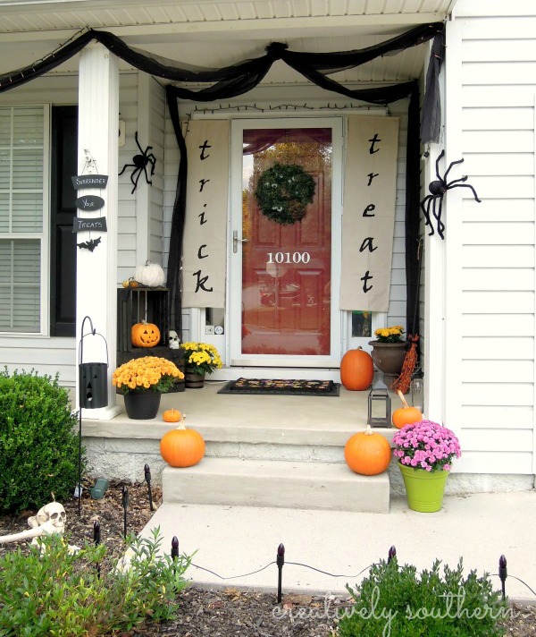 halloween-front-door-40