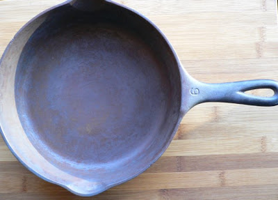Easy-Cast-Iron-Skillet-Reconditioning-7