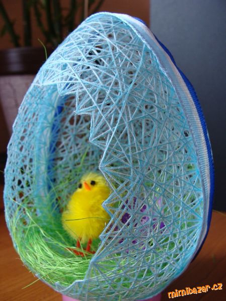 DIY-Easter-Egg-Basket-from-String-10