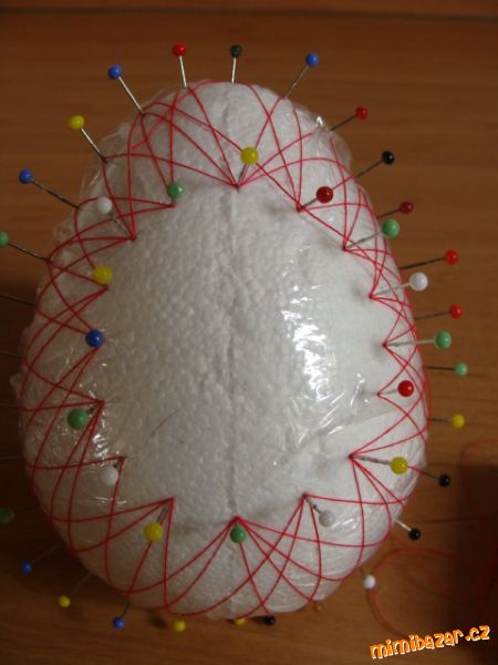 DIY-Easter-Egg-Basket-from-String-4