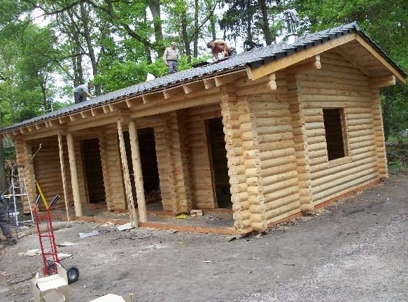 Log-house-construction-9