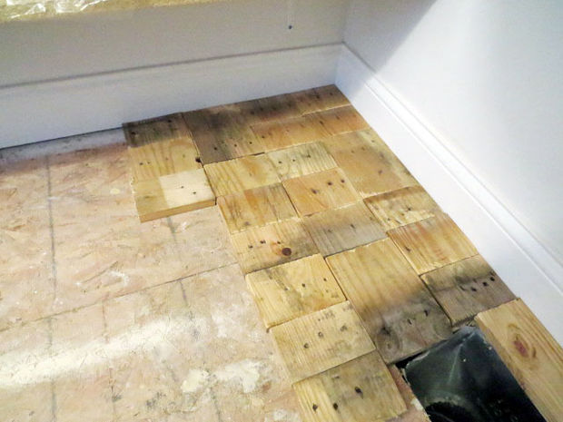 hardwood-floor-pallet-2