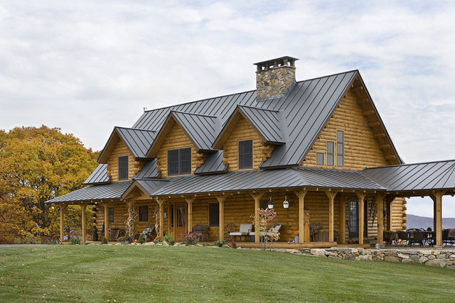 Exterior, horizontal, front 3/4 view, Hofmann residence, Pike, New Hampshire, Coventry Log Homes