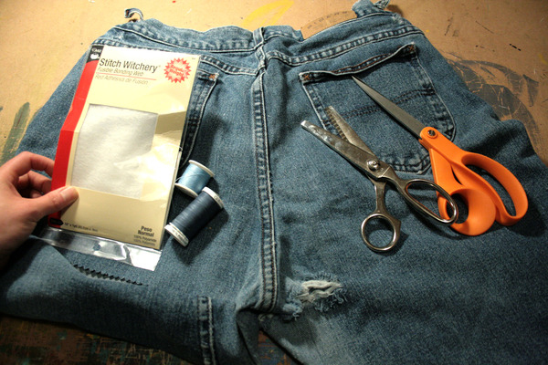 how-to-fix-holes-in-jeans-01