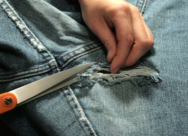 how-to-fix-holes-in-jeans-02