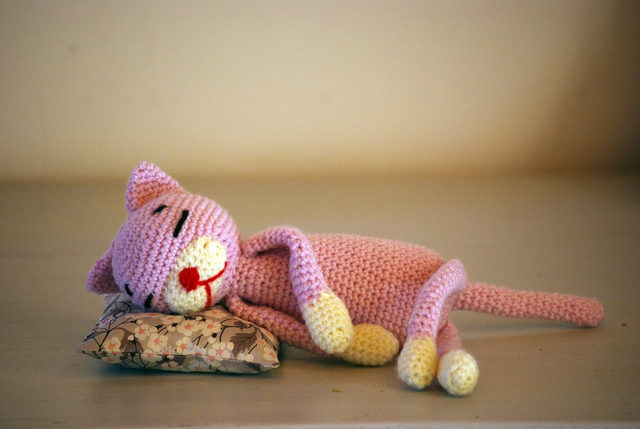 Amineko-Crocheted-Cat-1