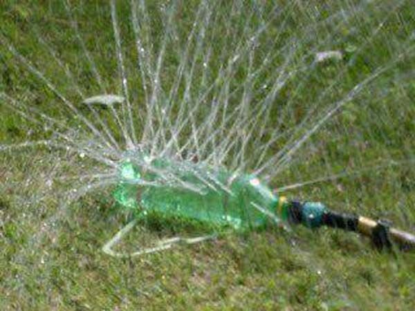 How-to-Make-a-Pop-Bottler-Sprinkler-6