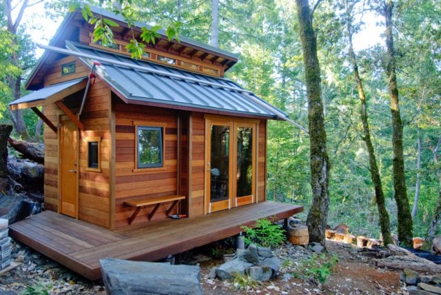 Tiny-House-In-The-Wilderness